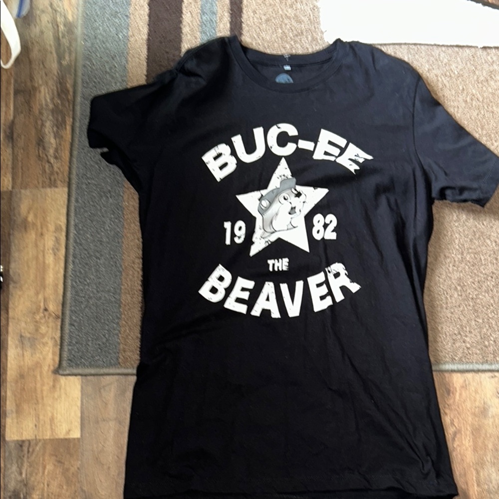 NWOT BUC-EEBlack Short Sleeve Tee with Vintage Graphics